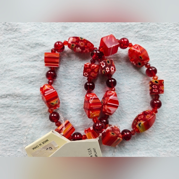 Vintage Shades of Red Beaded Stretch Bracelets, Lot Of Two, EsMar, NWT - Picture 2 of 11